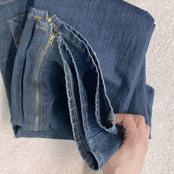 Vintage Tommy Hilfiger High Rise Zippy Flare Leg Jeans 6 - Picture 7 of 16